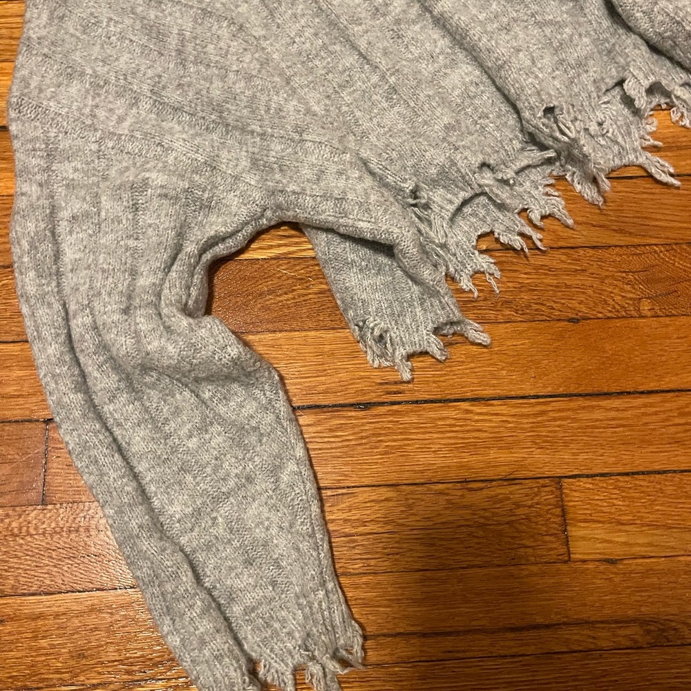 Sweater - Picture 2 of 3